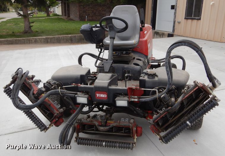 image for item KV9047 Toro Reelmaster 5210  reel mower