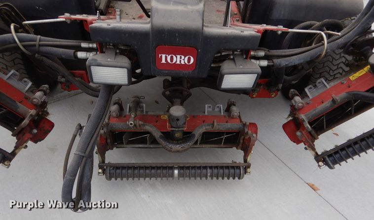 image for item KV9047 Toro Reelmaster 5210  reel mower