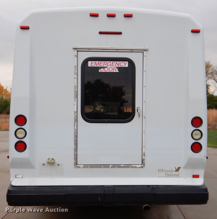 image for item KY9696 2009 Ford E450  shuttle bus