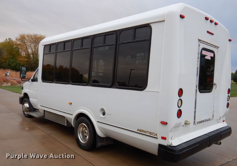 image for item KY9696 2009 Ford E450  shuttle bus