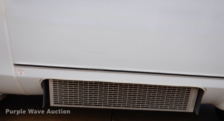 image for item KY9696 2009 Ford E450  shuttle bus