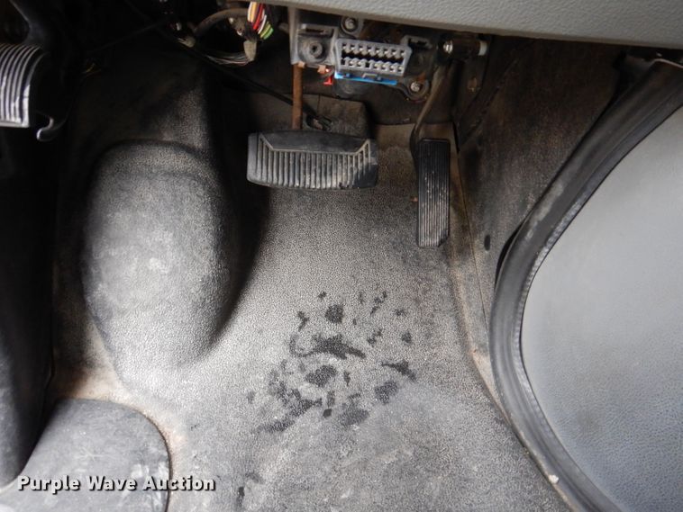 image for item KY9696 2009 Ford E450  shuttle bus