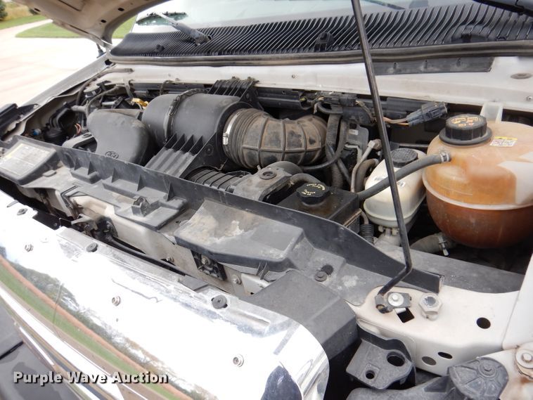 image for item KY9696 2009 Ford E450  shuttle bus