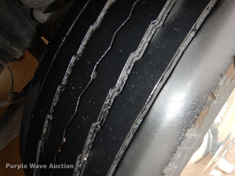 image for item KY9696 2009 Ford E450  shuttle bus