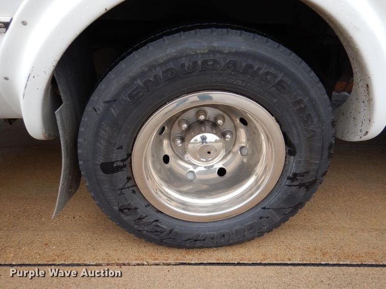 image for item KY9696 2009 Ford E450  shuttle bus