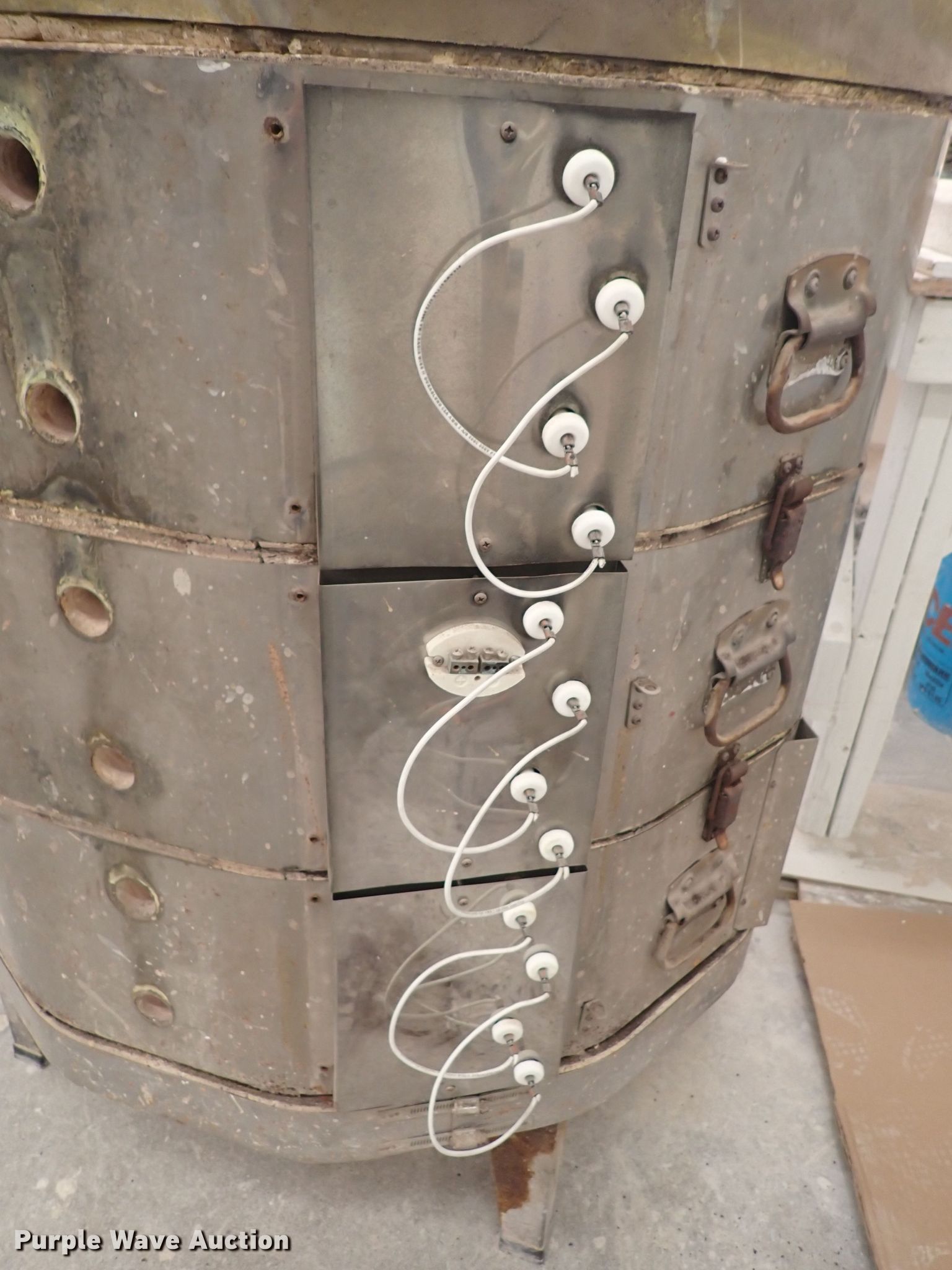 Skutt KM1227 kiln in Wichita, KS Item IK9150 sold Purple Wave