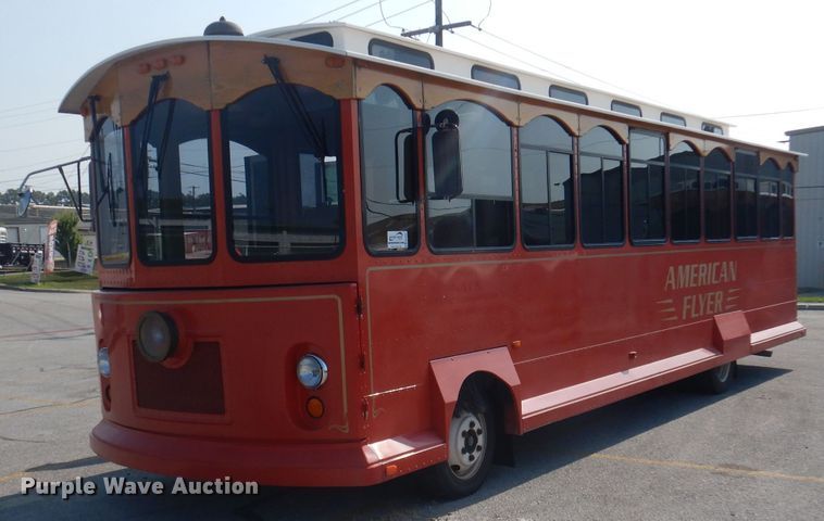 image for item DA5337 2001 Freightliner MB American Flyer  trolley