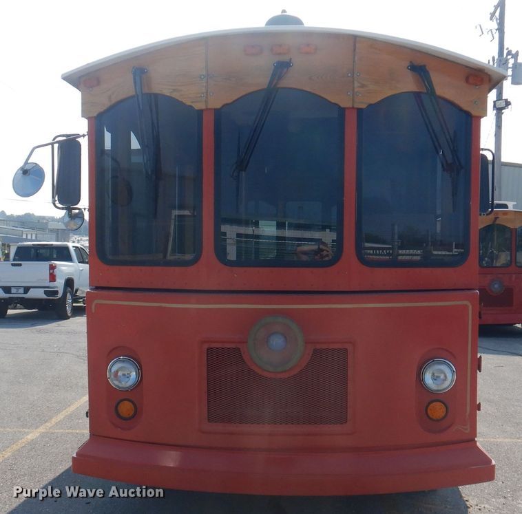 image for item DA5337 2001 Freightliner MB American Flyer  trolley