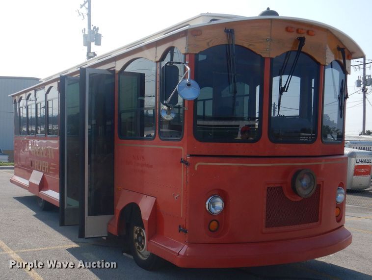 image for item DA5337 2001 Freightliner MB American Flyer  trolley