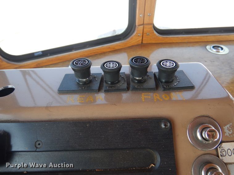 image for item DA5337 2001 Freightliner MB American Flyer  trolley