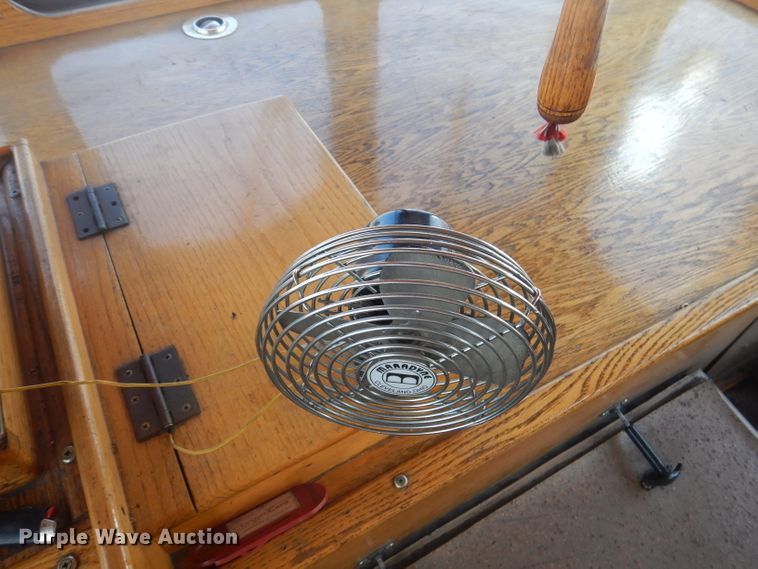 image for item DA5337 2001 Freightliner MB American Flyer  trolley