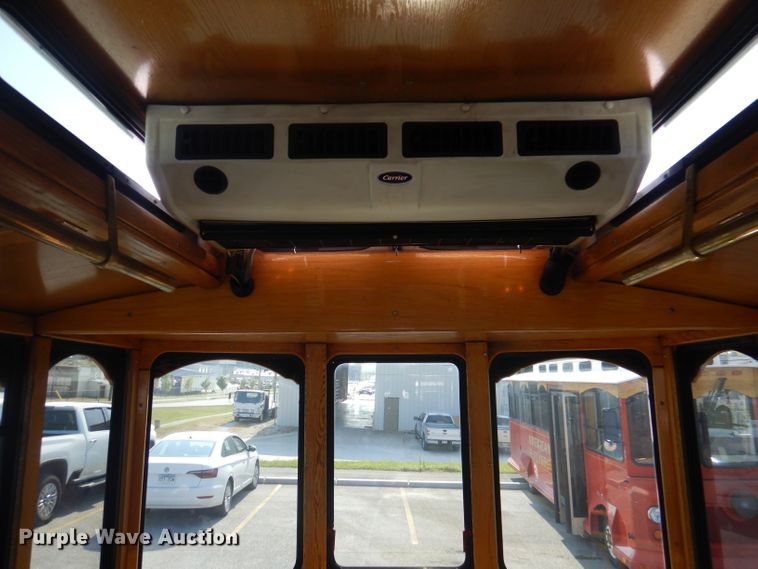 image for item DA5337 2001 Freightliner MB American Flyer  trolley