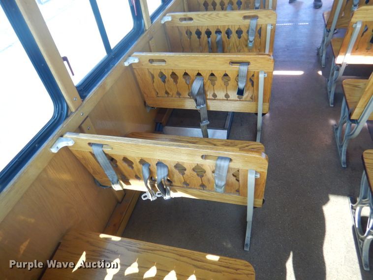 image for item DA5337 2001 Freightliner MB American Flyer  trolley