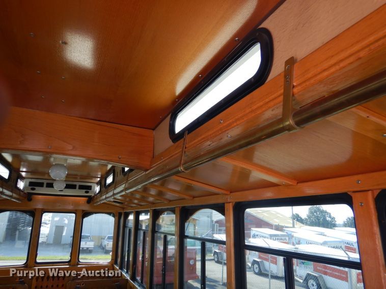 image for item DA5337 2001 Freightliner MB American Flyer  trolley