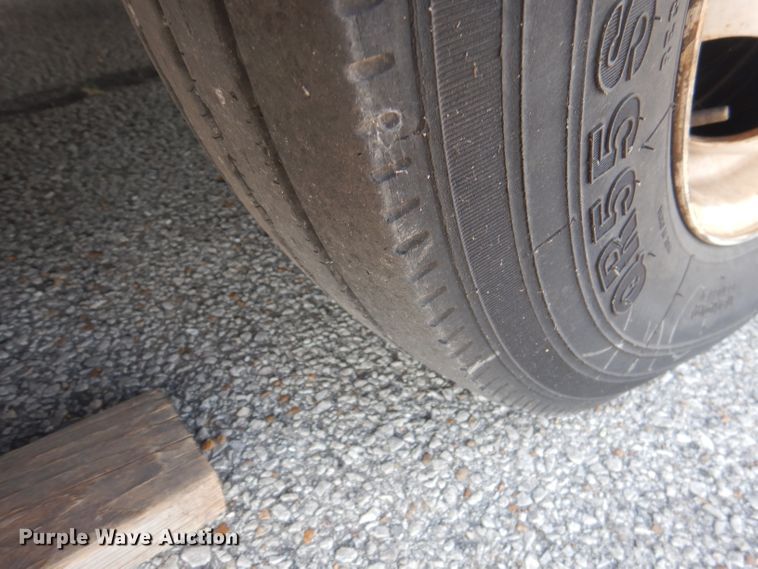 image for item DA5337 2001 Freightliner MB American Flyer  trolley