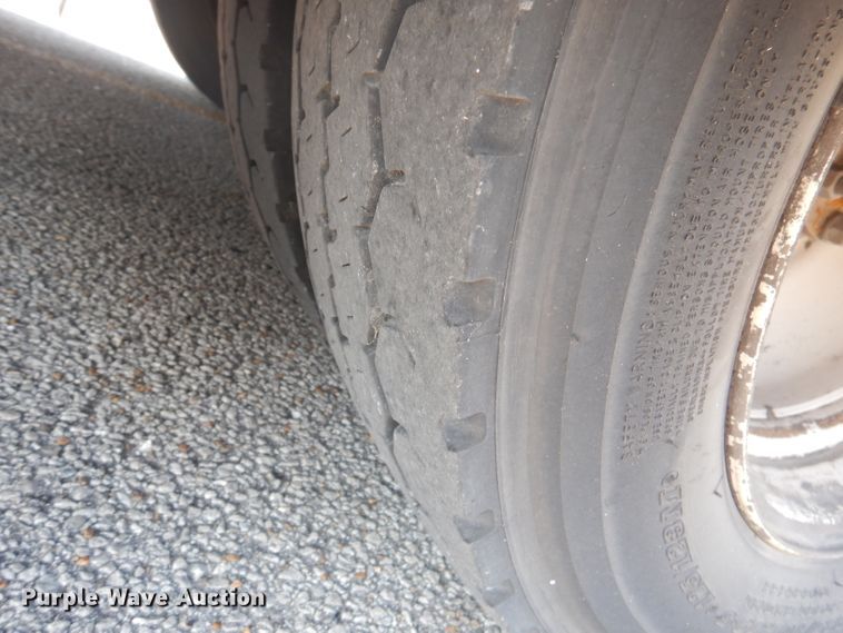 image for item DA5337 2001 Freightliner MB American Flyer  trolley