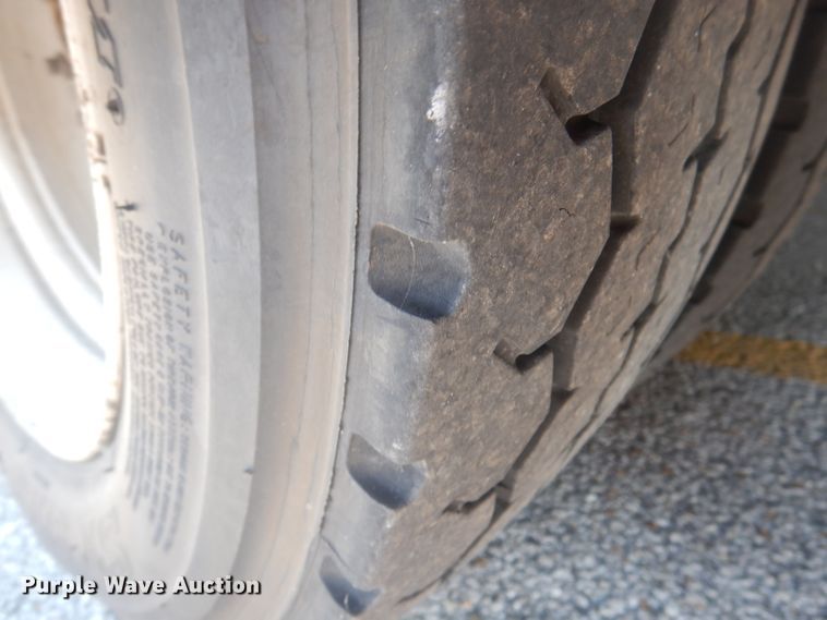 image for item DA5337 2001 Freightliner MB American Flyer  trolley