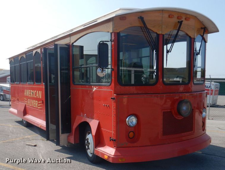 image for item DA5338 2001 Freightliner MB American Flyer  trolley