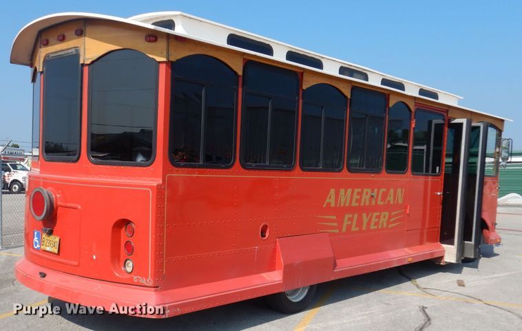 image for item DA5338 2001 Freightliner MB American Flyer  trolley