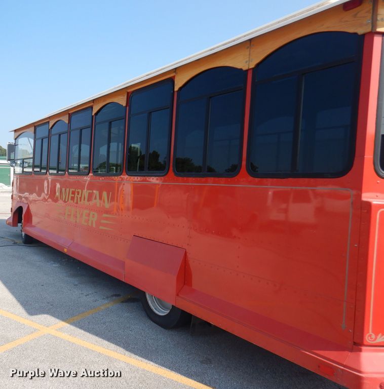 image for item DA5338 2001 Freightliner MB American Flyer  trolley