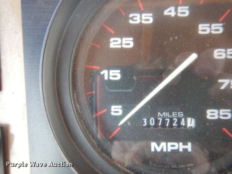 image for item DA5338 2001 Freightliner MB American Flyer  trolley