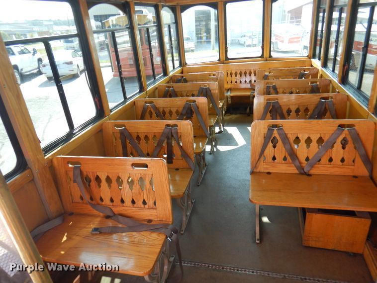 image for item DA5338 2001 Freightliner MB American Flyer  trolley