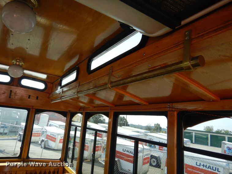 image for item DA5338 2001 Freightliner MB American Flyer  trolley