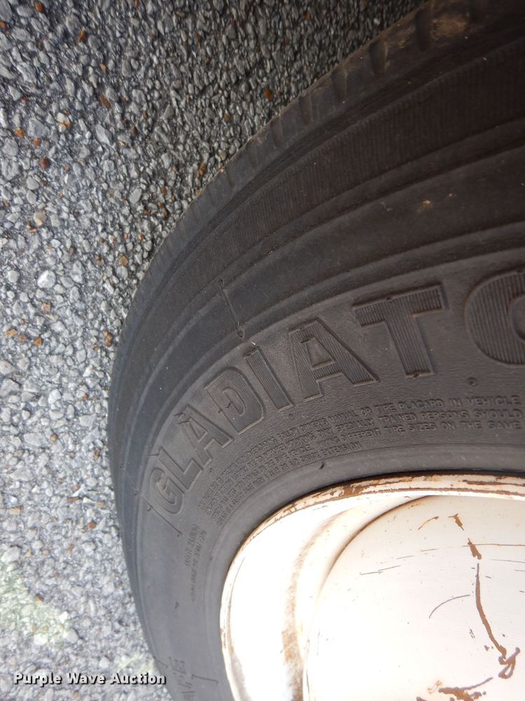 image for item DA5338 2001 Freightliner MB American Flyer  trolley