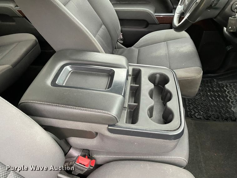 image for item DD2507 2017 GMC Sierra 1500  Crew Cab pickup truck