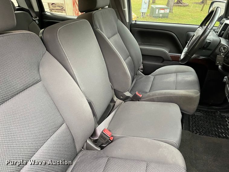 image for item DD2507 2017 GMC Sierra 1500  Crew Cab pickup truck