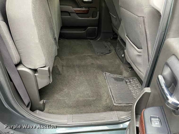 image for item DD2507 2017 GMC Sierra 1500  Crew Cab pickup truck