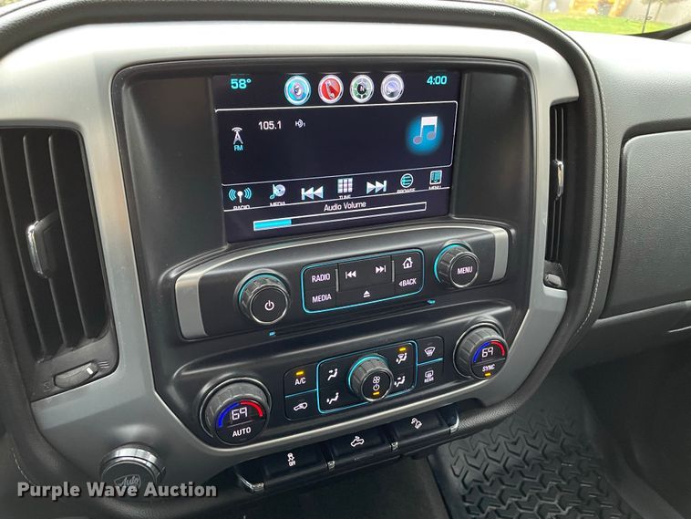 image for item DD2507 2017 GMC Sierra 1500  Crew Cab pickup truck