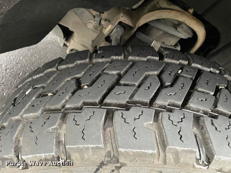 image for item DD2507 2017 GMC Sierra 1500  Crew Cab pickup truck