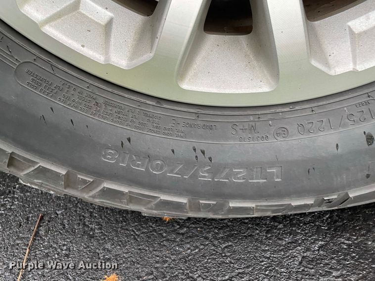 image for item DD2507 2017 GMC Sierra 1500  Crew Cab pickup truck