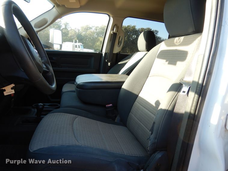 image for item DF0321 2012 Dodge Ram 2500 ST  Crew Cab pickup truck