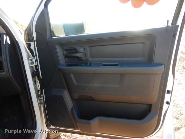 image for item DF0321 2012 Dodge Ram 2500 ST  Crew Cab pickup truck