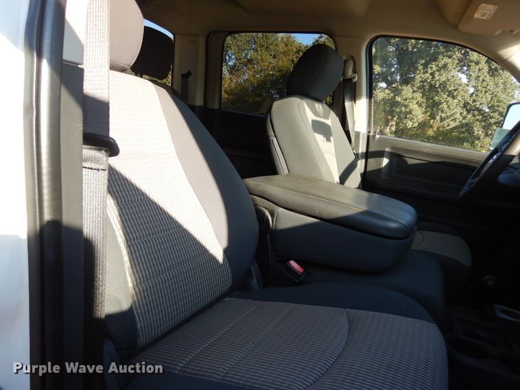 image for item DF0321 2012 Dodge Ram 2500 ST  Crew Cab pickup truck