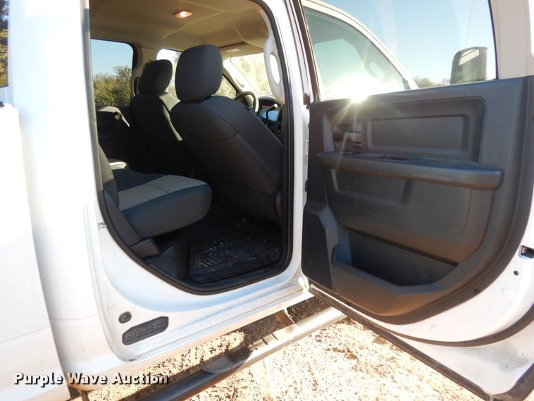 image for item DF0321 2012 Dodge Ram 2500 ST  Crew Cab pickup truck