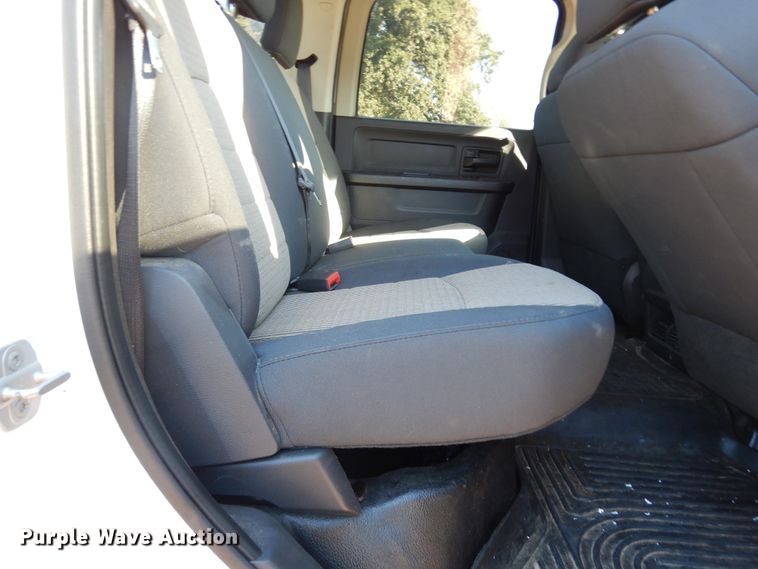 image for item DF0321 2012 Dodge Ram 2500 ST  Crew Cab pickup truck