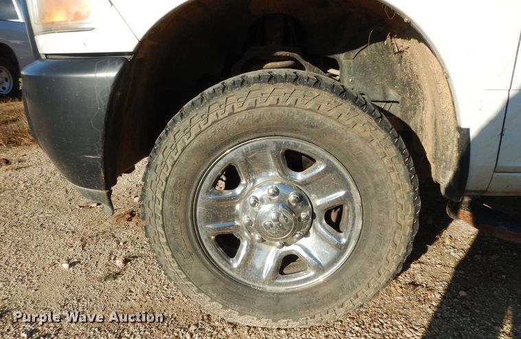 image for item DF0321 2012 Dodge Ram 2500 ST  Crew Cab pickup truck