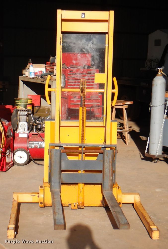 image for item DI5379 2002 Multiton SM 20-62  forklift