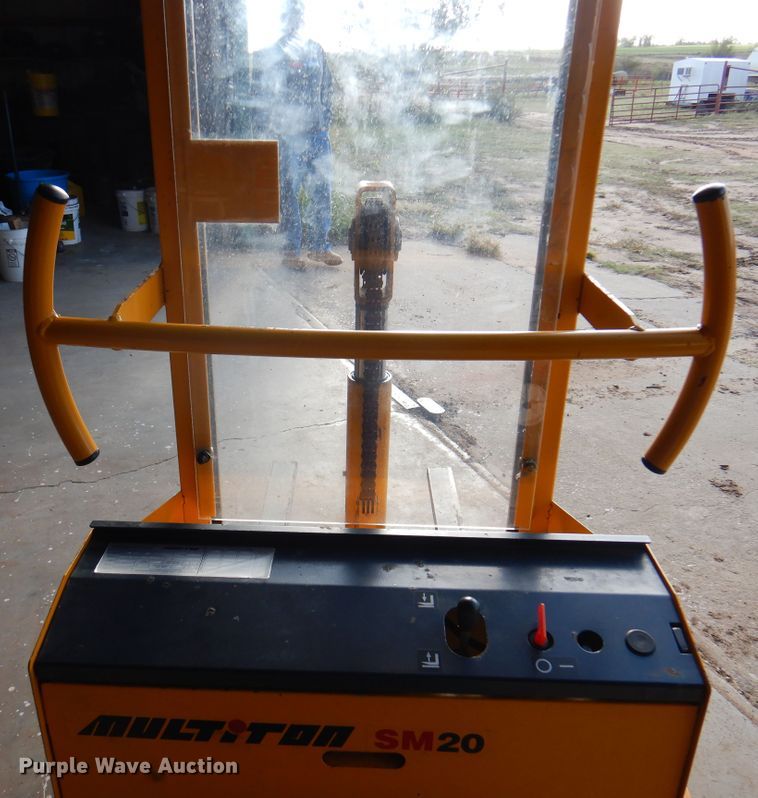 image for item DI5379 2002 Multiton SM 20-62  forklift