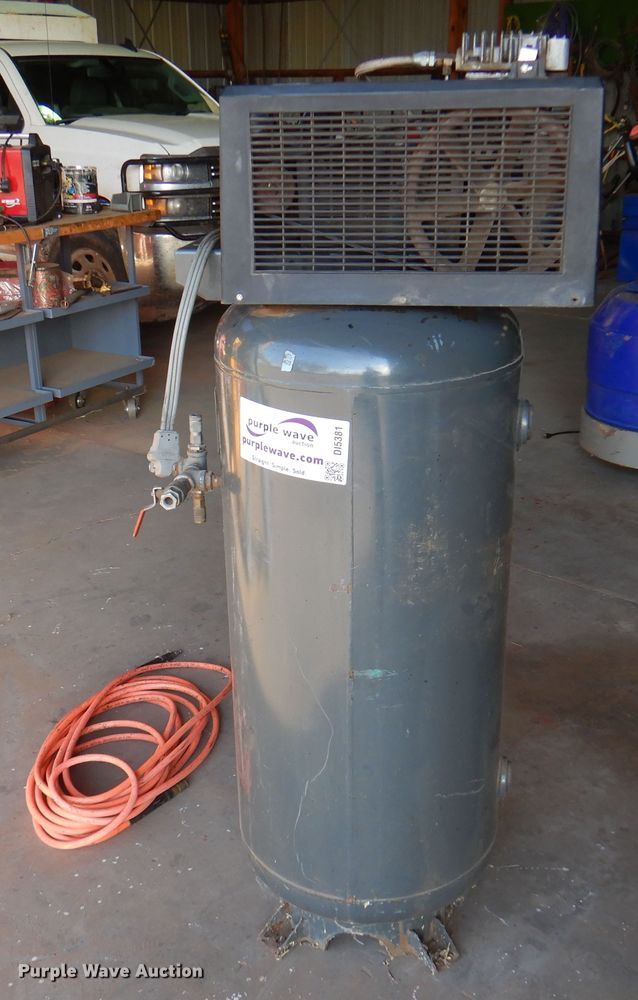 image for item DI5381 DeVilbiss Pro 4000  air compressor