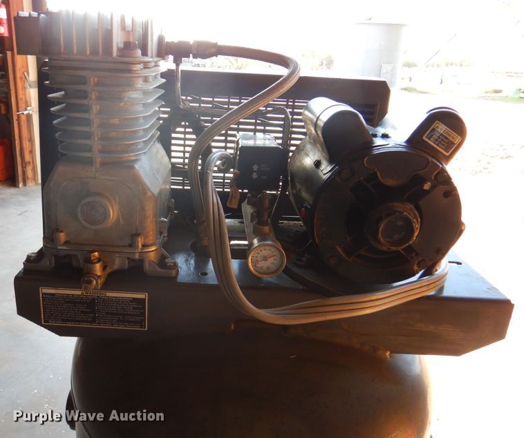 image for item DI5381 DeVilbiss Pro 4000  air compressor