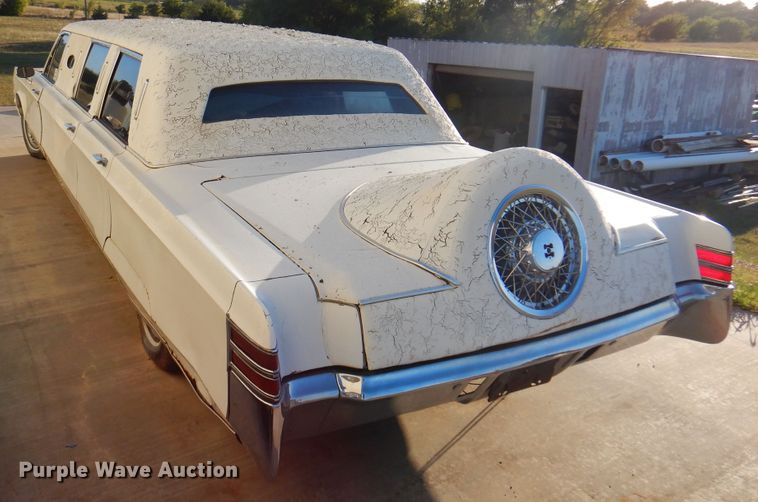 image for item DI5459 1967 Chrysler New Yorker  limousine