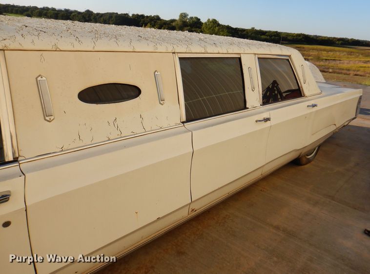 image for item DI5459 1967 Chrysler New Yorker  limousine