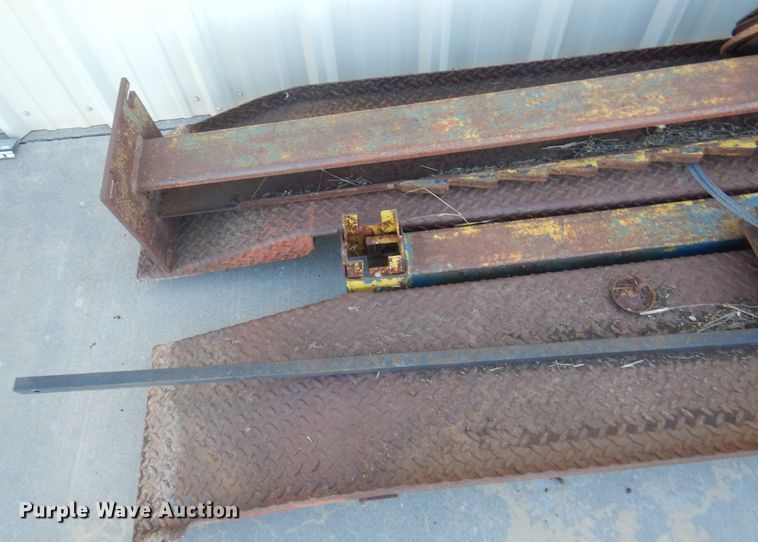 image for item DI5460 Four post automotive lift