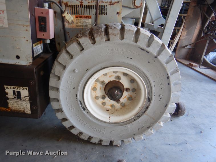 image for item DI5461 Mec 3068ES  scissor lift