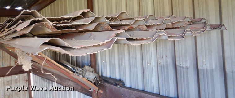 image for item DI5465 Sheets of metal siding/roofing