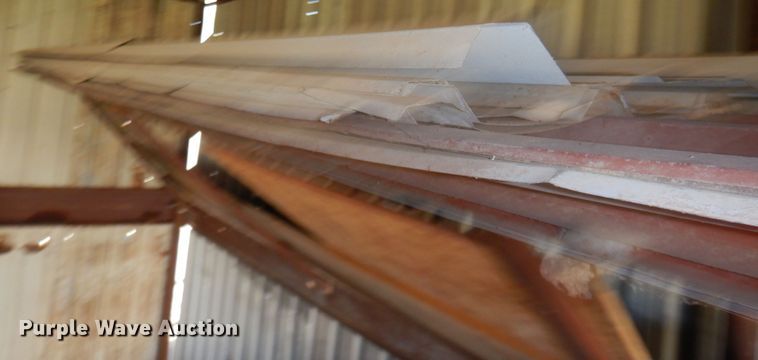 image for item DI5465 Sheets of metal siding/roofing